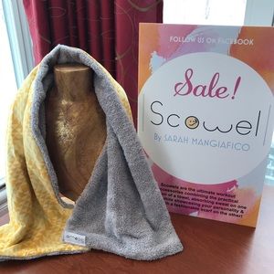 SCOWEL: Towel/scarf fitness accessory. Sweat&Mode